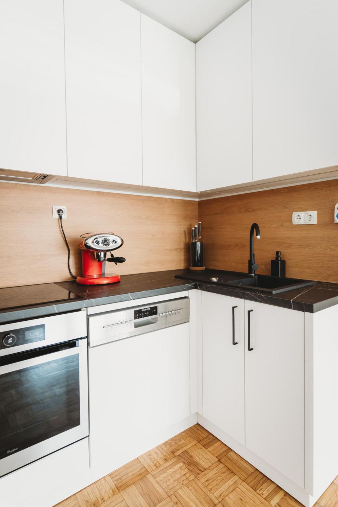 Apartman Peaceful Little Retreat, Spacious Free Garage Park